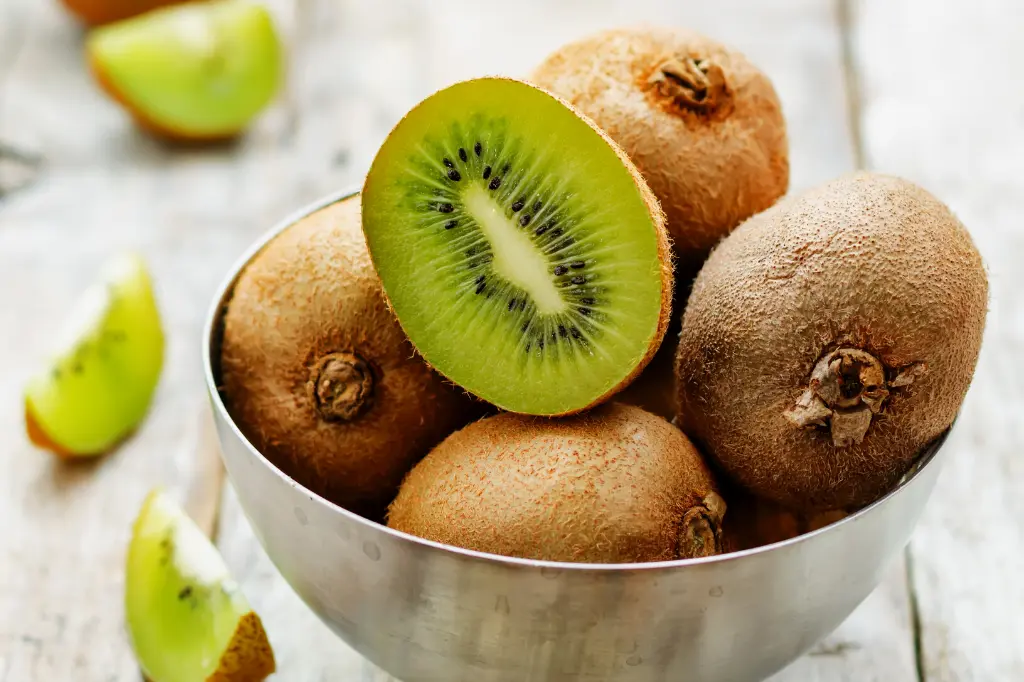 detailed information about kiwi